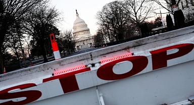 ABD kamu borcunun rekor seviyeye ulaşması olası kurumların 'kapanma krizi'nin sinyalini veriyor