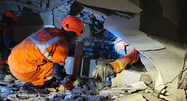 Endonezya’da Okul Çöktü: 60’tan Fazla Öğrenci Hayatını Kaybetti