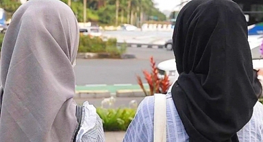 KKTC’de 28 Şubat Başörtüsü Yasağı Güney'de Serbest, Kuzey'de Yasak