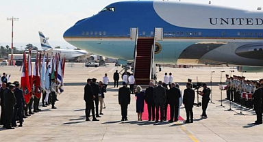 Trump Netanyahu ve işgalci güçlerin lideri tarafında Tel Aviv’de karşıladı