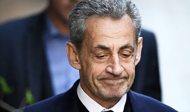 Bir Hücre ve İki Kitap: Sarkozy Hapishanede Günlerini Nasıl Geçirecek?