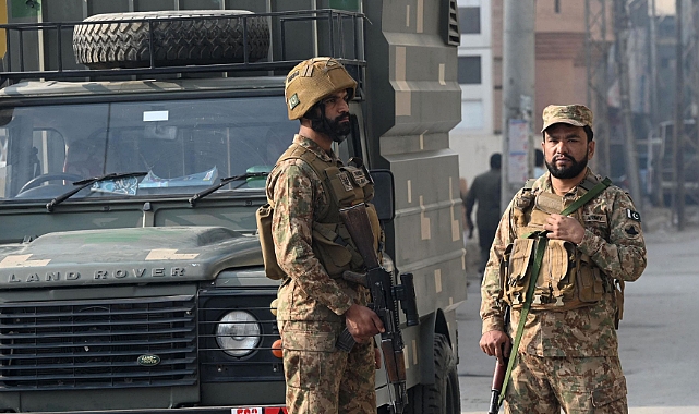 Pakistan’ın Kuzeyinde İntihar Saldırısı: Güvenlik Kuvvetlerine Ağır Darbe