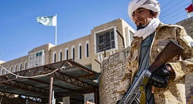 Pakistan Afganistan sınırında gece yarısı çatışma yeniden alevlendi