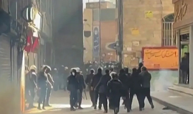 İran’da internet ülke genelinde kesildi, protestolar büyüyor