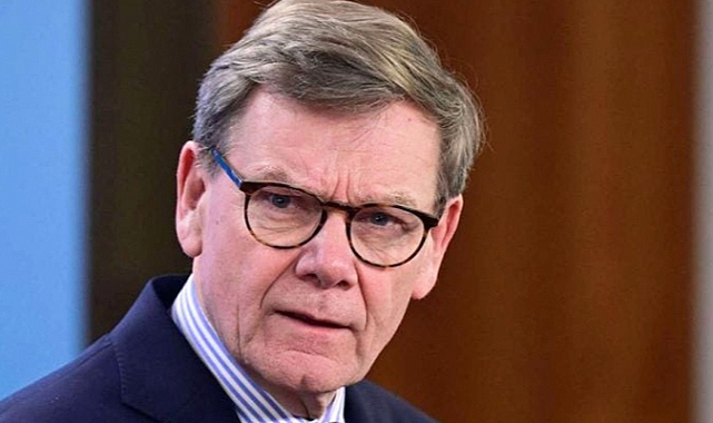 Füze alarmı üzerine Fadeful, Ben Gurion Havalimanı'ndaki uçağını terk ederek güvenli bir yere sığındı