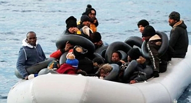 Türkiye'nin Ege Kıyılarında Göçmen Botu Battı