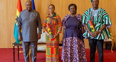 Mahama, Zanetor ve Ayariga'yı Bakan Olarak Yemin Ettirdi