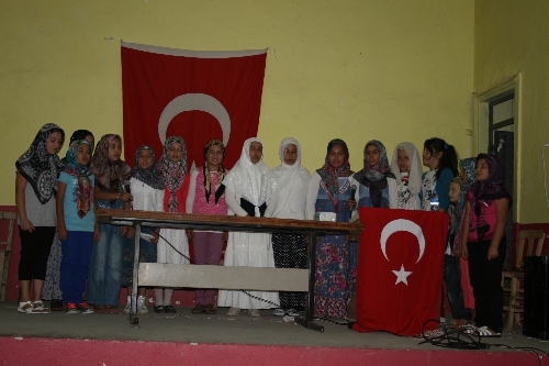40 gün boyunca camide 200 rekat namaz kılan öğrenciler ödüllendirildi