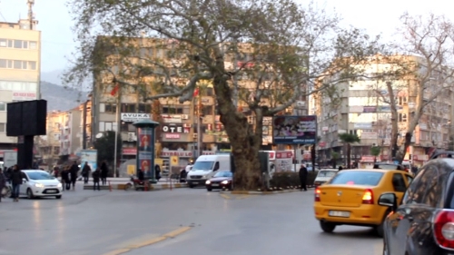 6,2'lik deprem Edremit'i de salladı