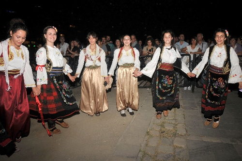 8. Balkanlılar Halk Oyunları Festivali'nin açılış konserini Bregoviç verdi