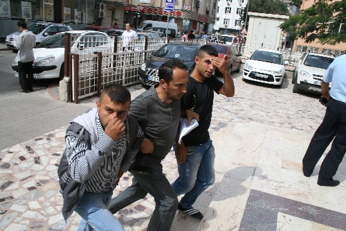 81 yaşındaki yaşlı adamı hastaneye giderken soydular