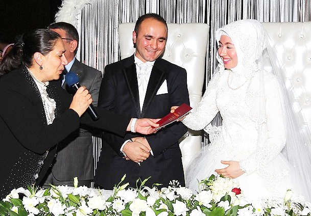 Hüzünlü törenden mutlu yuvaya