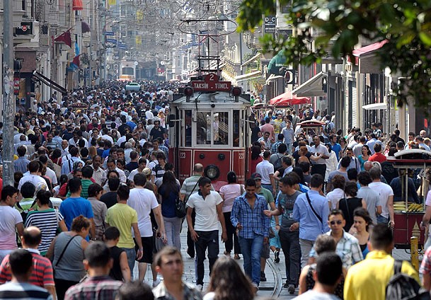 Türkiye'nin yüzde 61'i ''mutlu''