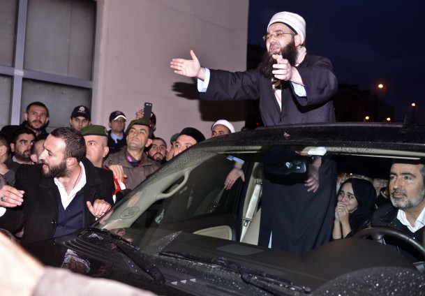 Ahmet Ünlü serbest