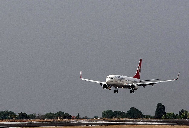 THY uçağı arıza nedeniyle piste döndü