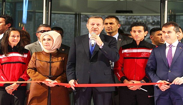 Erdoğan yeni hizmet binasını açtı