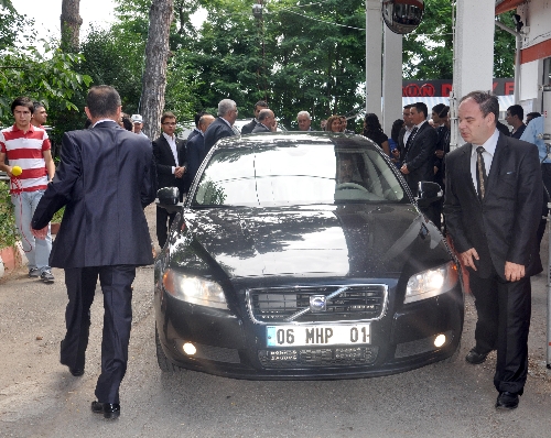 Bahçeli, Pazarkule Sınır Kapısı'ndan Yunanistan'a geçti