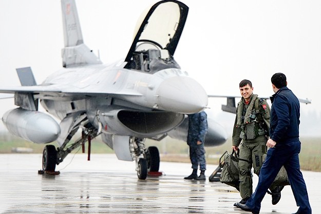 Gökyüzünün yılmaz bekçileri