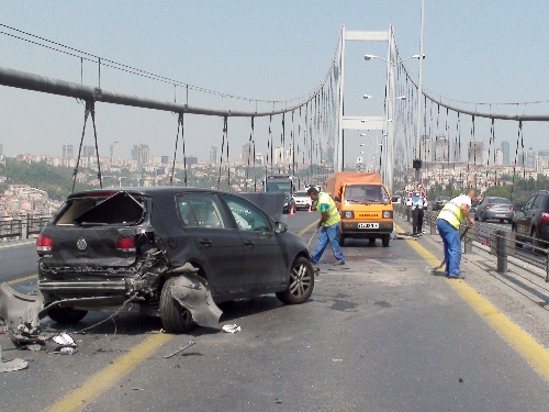 Boğaziçi Köprüsü'nde kaza trafiği
