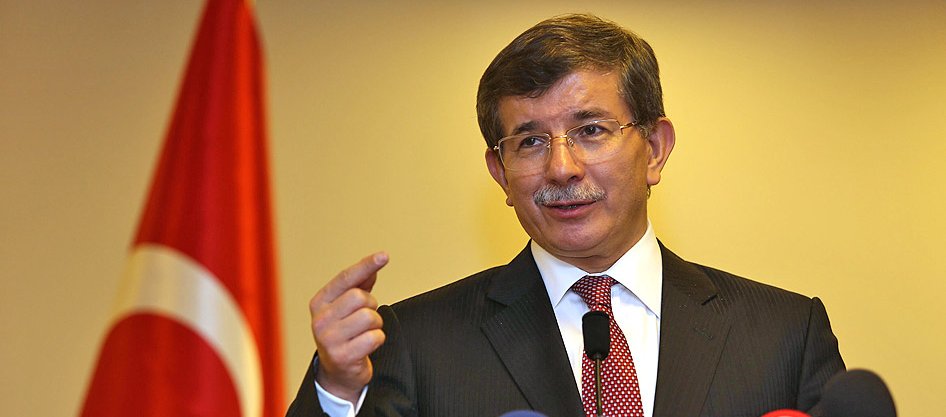 Davutoğlu: Netanyahu, Gazze'ye insani yardımda Türkiye'yle işbirliği sözü verdi