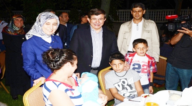 Davutoğlu: Şehit ve gazi ailelerinin talepleri bizim için emirdir