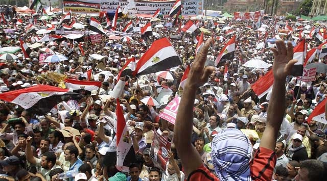 Yüzbinler Tahrir'de