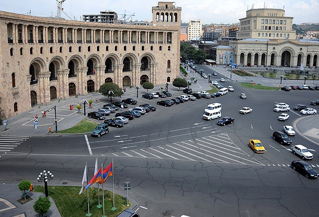 Ermenistan Türkiye'nin adımlarını karşılıksız bıraktı