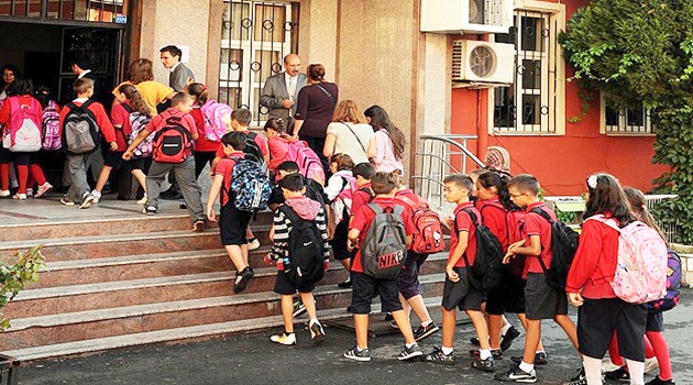 Öğrencilerin kıyafetini veliler belirleyecek