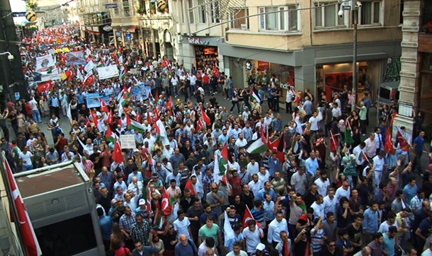 İstiklal Caddesi'nde Filistin protestosu