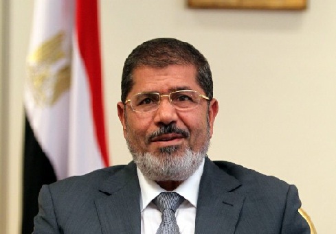 İran'dan Mursi'ye davet