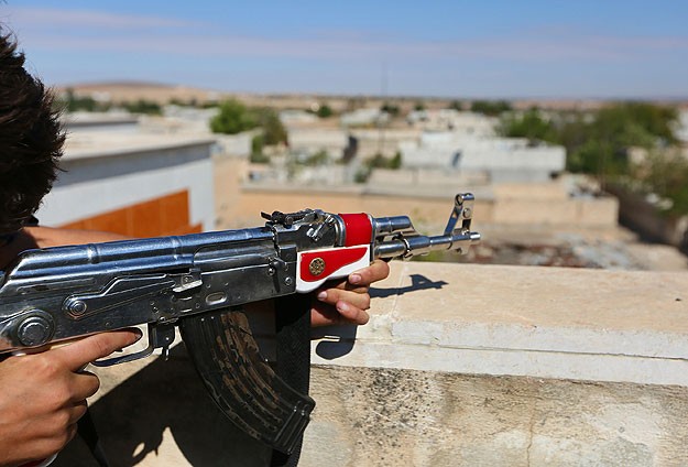 PYD gençleri zorla silah altına alıyor