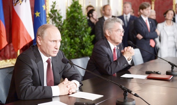 Putin: ABD, AB'ye kendi gazını satmak için Güney Akım'ı engelliyor