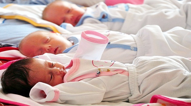 Her yıl 16 milyon genç kadın erken yaşta anne oluyor