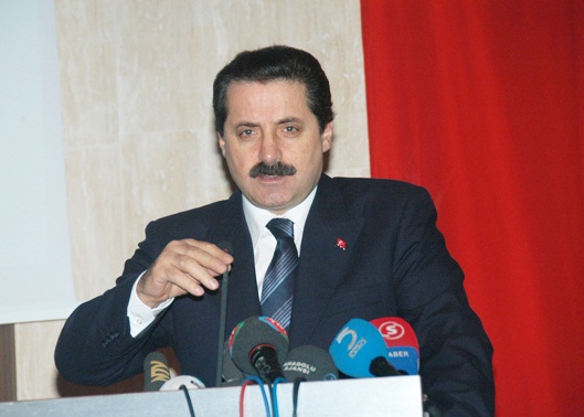 Çelik: Kesintisiz eğitim ara rejim döneminde devreye sokuldu