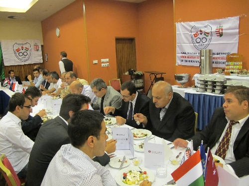 Türkler ve Macarlar Ramazan'a birlikte veda etti