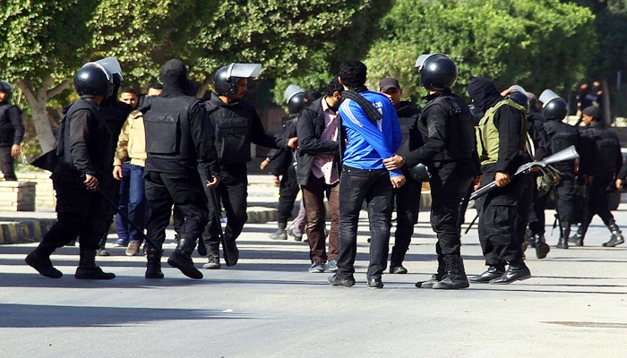 Mısır'da öğrenci gösterileri