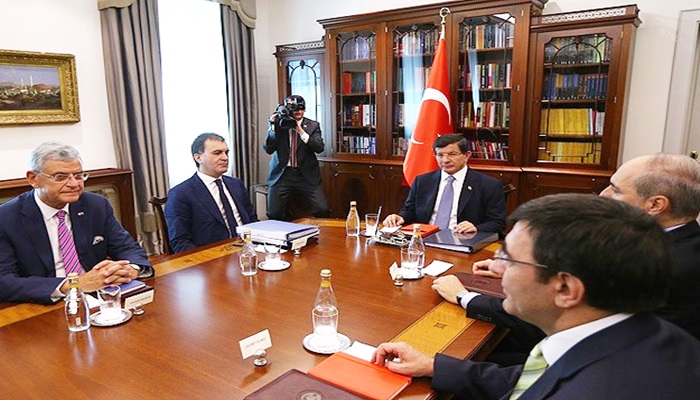 Davutoğlu'nun AK Parti heyetiyle görüşmesi başladı