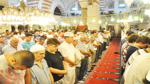 İlk teravih yarın