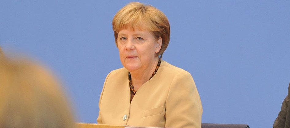 Merkel'den Türkiye'ye övgü
