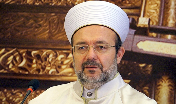 Başkan Görmez: Devasa binalar altında Kabe esir bırakılmasaydı