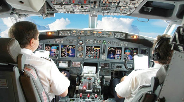 Frekansta müzik yayını var Pilot ile kule arasında ilginç diyalog