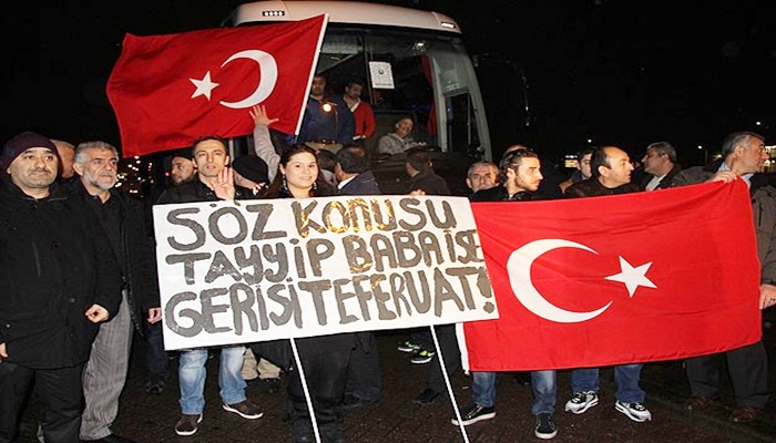 Binlerce kişi Erdoğan için toplandı