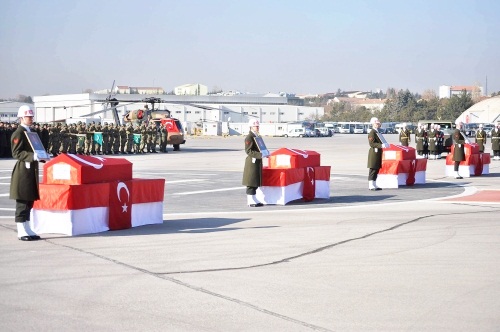 Helikopter kazasında şehit olan askerler memleketlerine uğurlandı