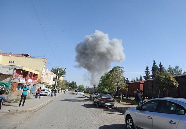 Suriye jetleri sınırı bombaladı