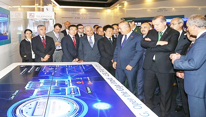 Erdoğan Huawei firmasını ziyaret etti