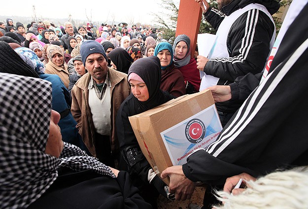 TİKA'dan Lübnan'daki Türkmenler'e yardım