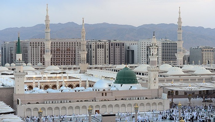 Mescid-i Nebevi'de hutbeler Türkçe'ye çevriliyor