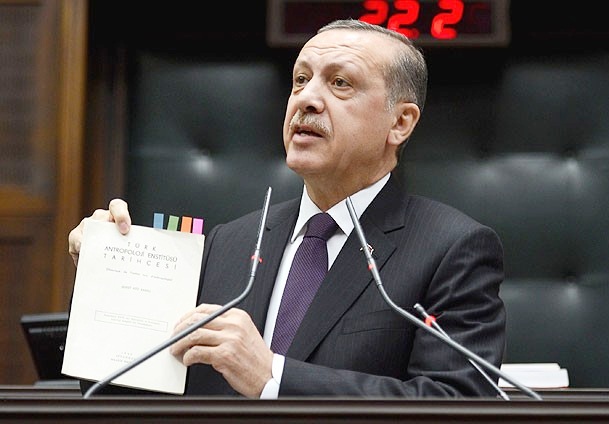Çözüm için baldıran zehrini de içeriz