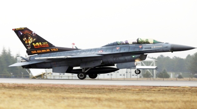 Savaş pilotlarını yetiştiren 141.Filo, 50. yılına 'kurt' desenli F-16'yla girdi