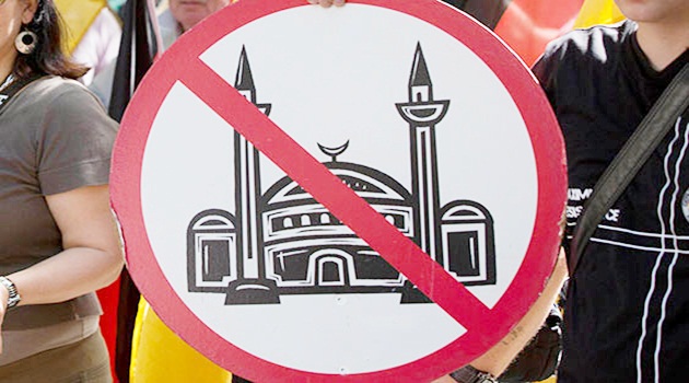 Avustralya'da ezana ret
